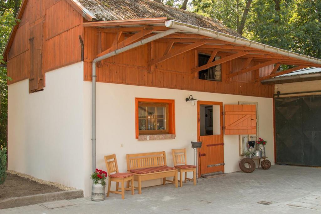 Отель Moderne Jurte Herbsleben Экстерьер фото